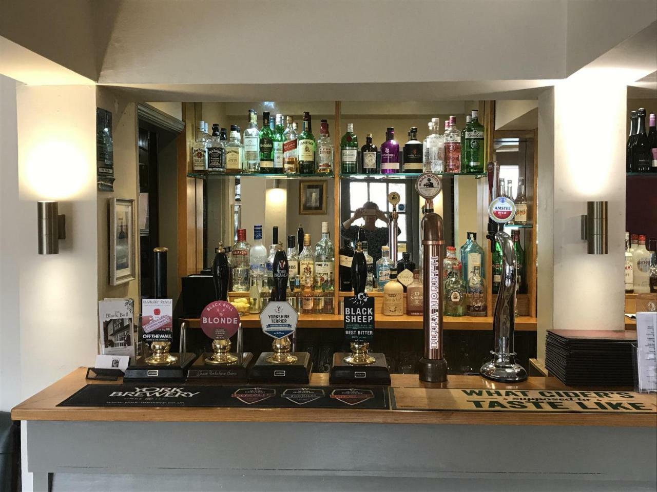 The Black Bull Inn Escrick Esterno foto
